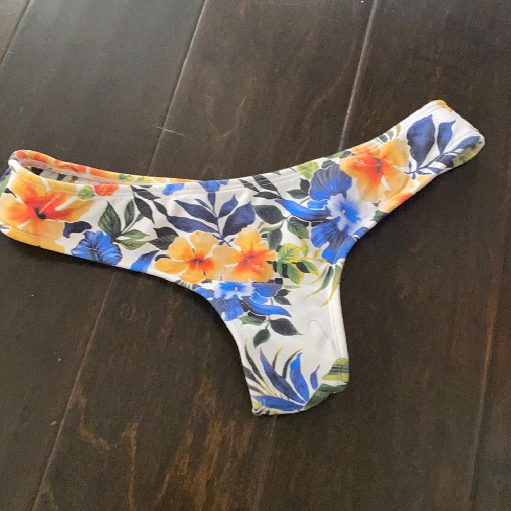 Hawaiian print midori bikini bottoms